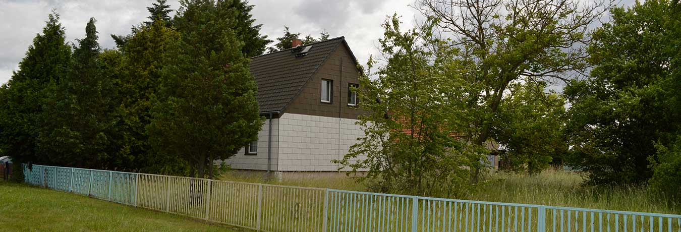 Solide Doppelhaushälfte plus Garten, in Genschmar zu verkaufen