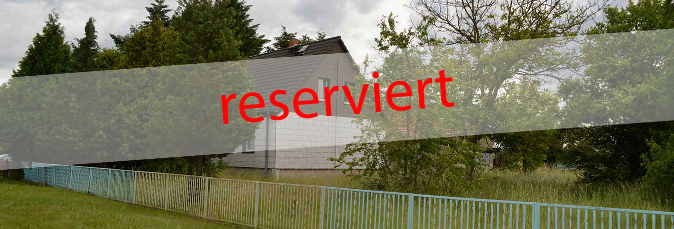 Solide Doppelhaushälfte plus Garten, in Genschmar zu verkaufen